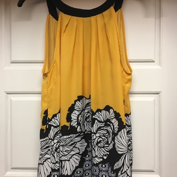 Worthington Tops - Gently used dressy tank top